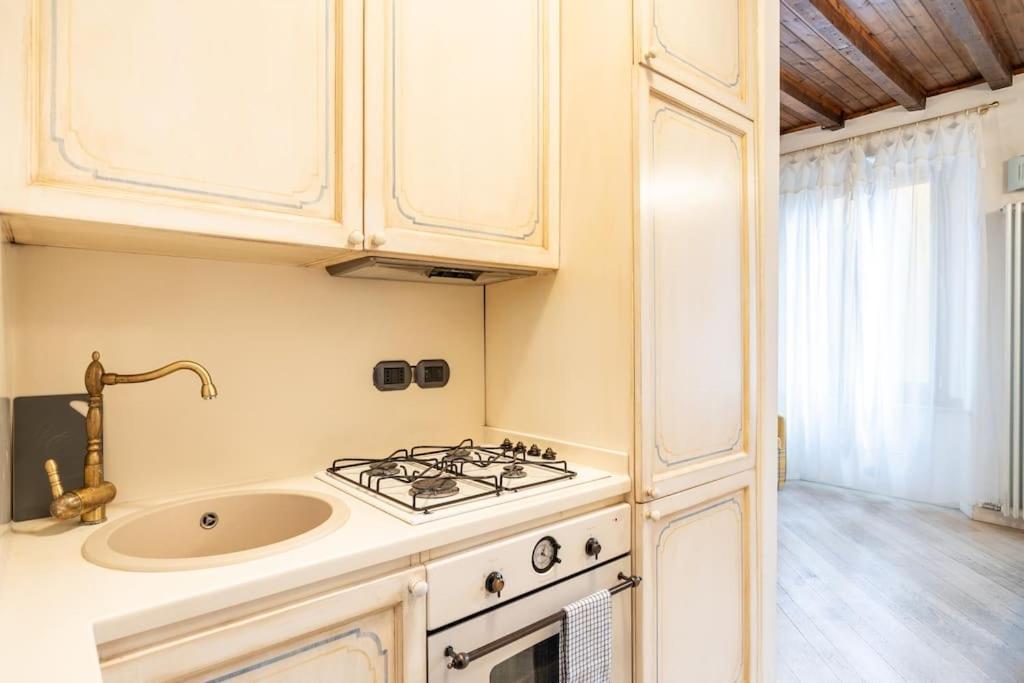 Apartamento Colonne'S Nest - Cozy And Silent With Ac Milán Exterior foto